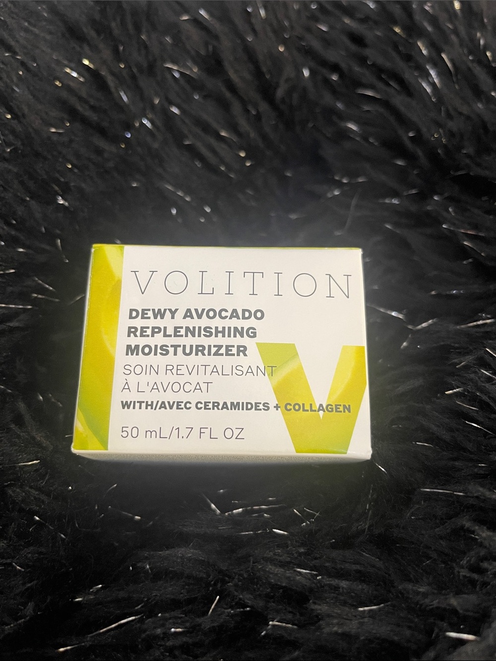 Volition Dewy Avocado Replenishing Moisturizer — Green